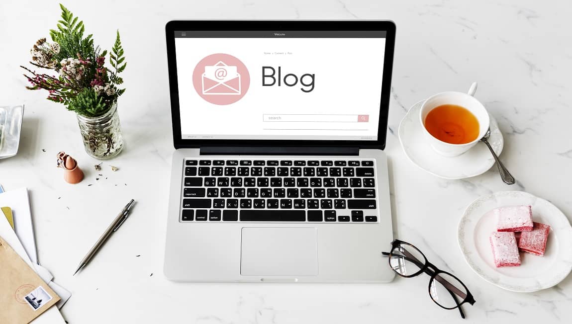 What is blogging